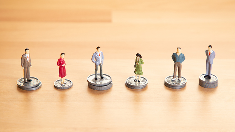 ワーキングプアの解決策【企業にできること】原因や問題点も解説